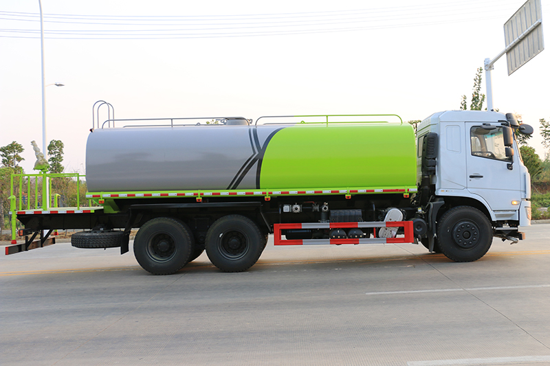 東風(fēng)D3L后八輪 20噸 灑水車?