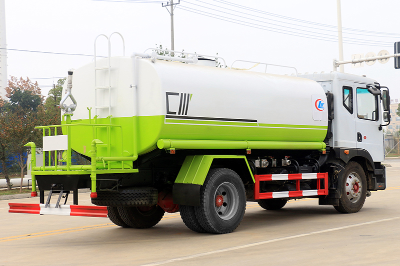 東風(fēng)D9 12噸/14噸灑水車