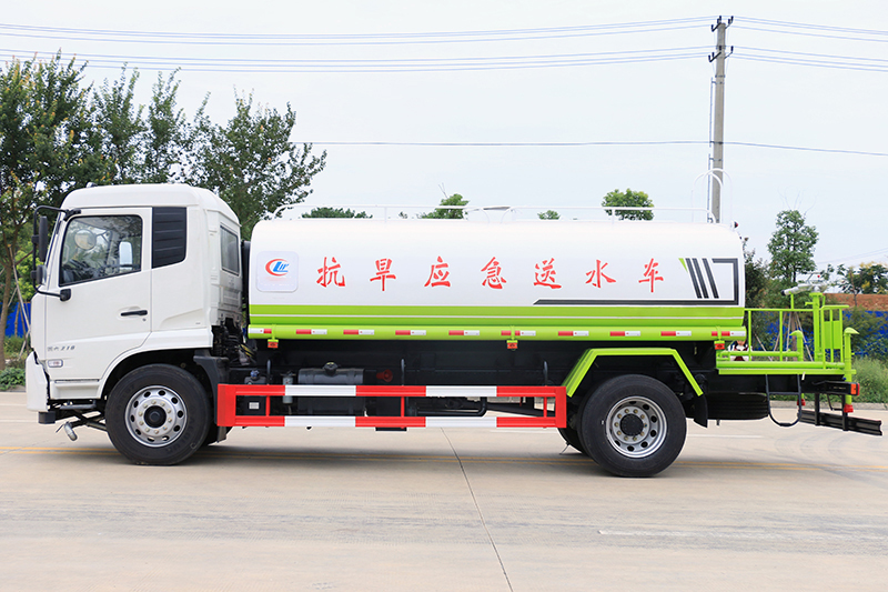 東風(fēng)天錦 14噸 灑水車