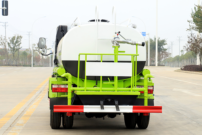 東風(fēng)小福瑞卡 5噸 灑水車