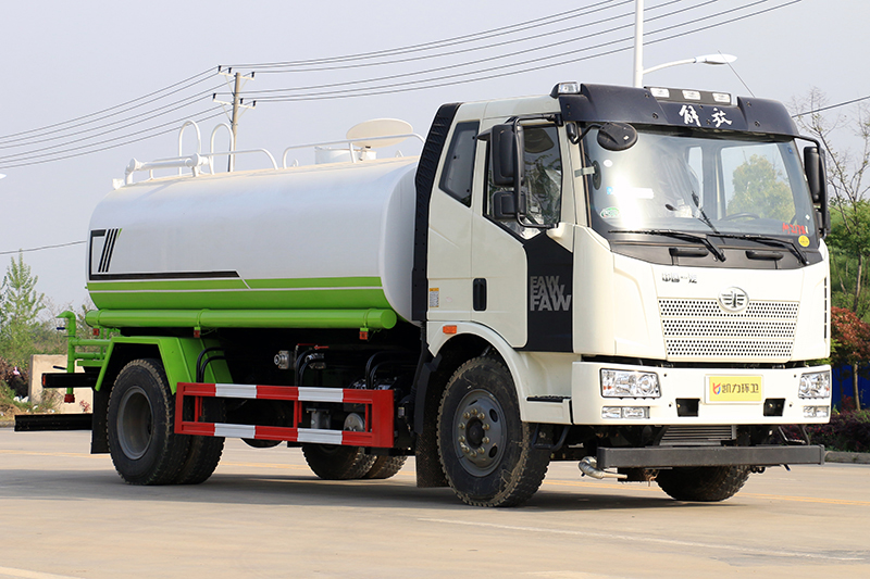 解放13噸 灑水車