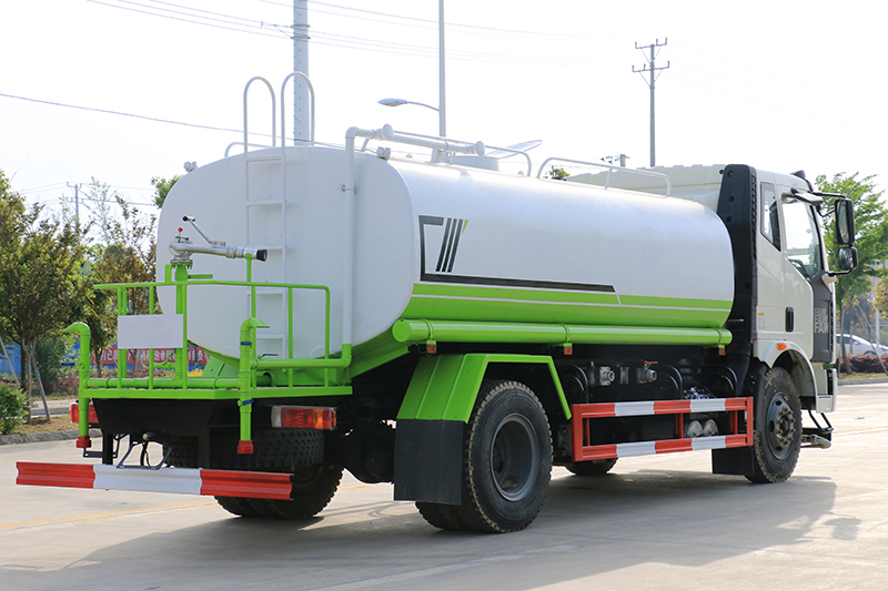 解放13噸 灑水車