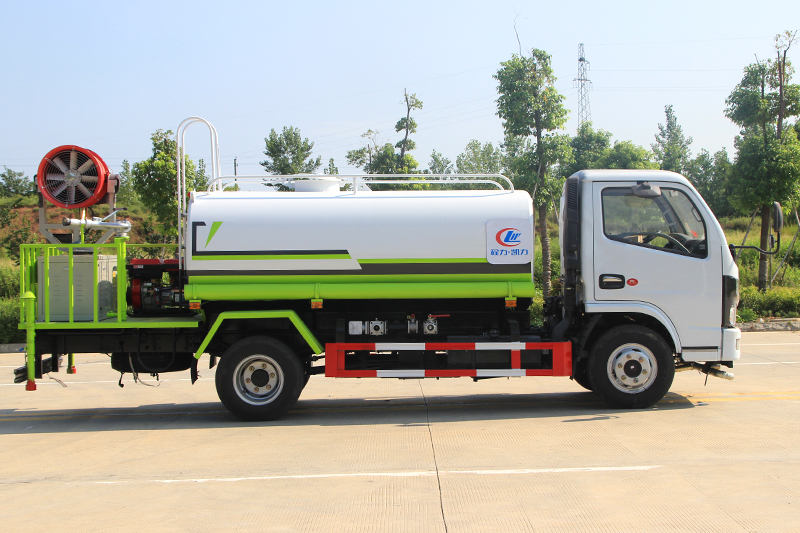 國(guó)六小多利卡 5噸 噴霧車(chē)
