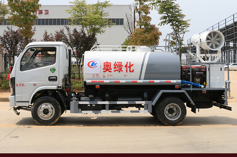 國六東風(fēng)小福瑞卡 藍(lán)牌 5噸 噴霧車