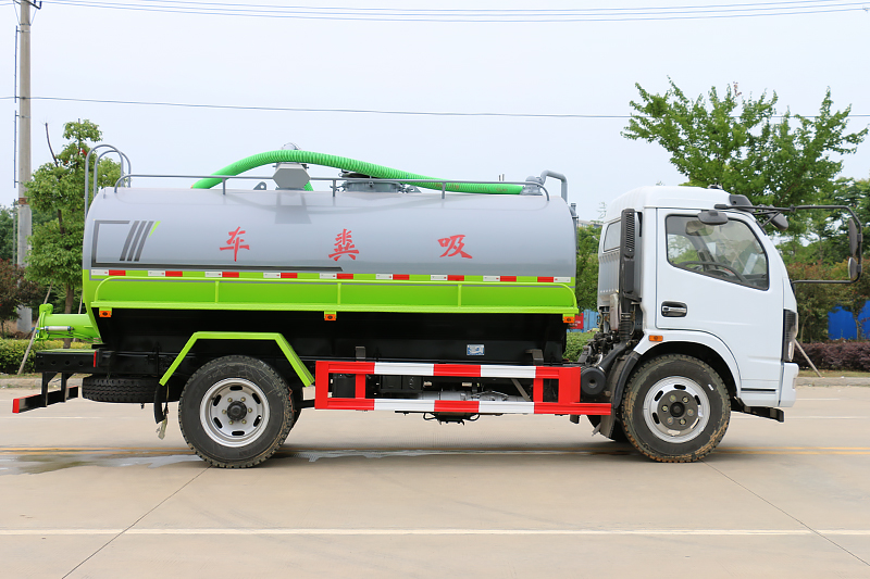 國(guó)六東風(fēng)大福瑞卡 9方 吸糞車