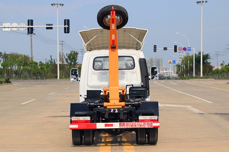 國六東風途逸 藍牌 2-3方 勾臂垃圾車?