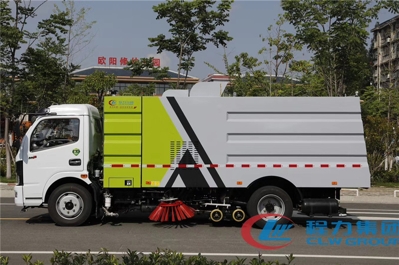 國(guó)六大多利卡9噸（4水/5塵）洗掃車(chē)