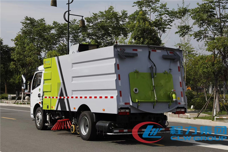 國(guó)六大多利卡9噸（4水/5塵）洗掃車(chē)