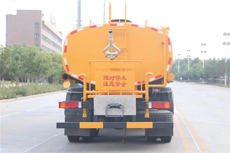 東風天龍后八輪 20噸 灑水車?