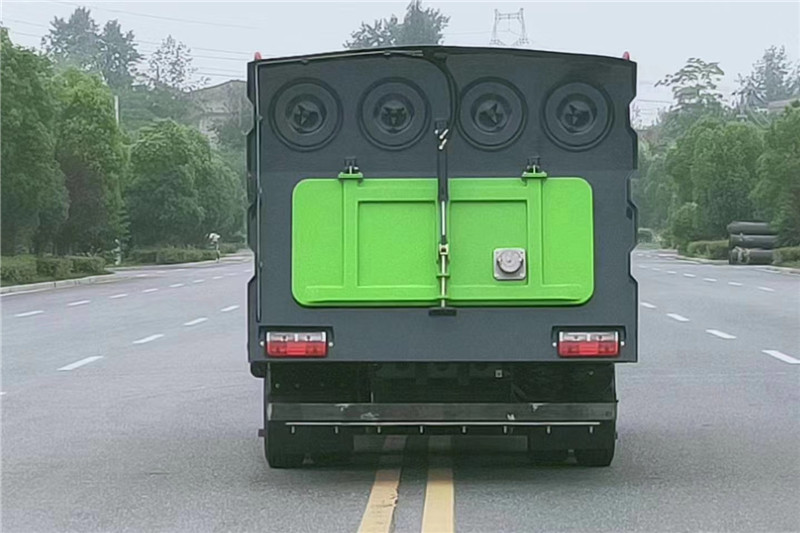 國六大多利卡8噸（1.5水/6塵）吸塵車