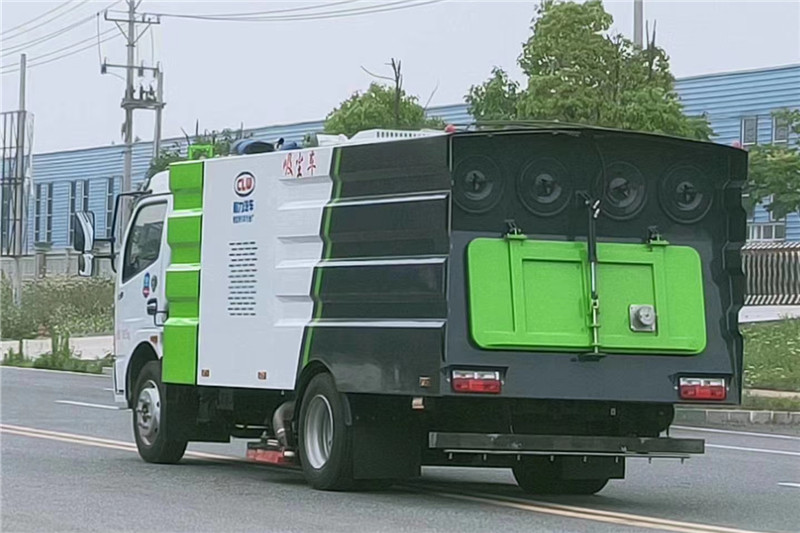 國六大多利卡8噸（1.5水/6塵）吸塵車