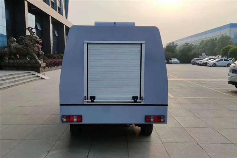 國六長安2方路面清洗車