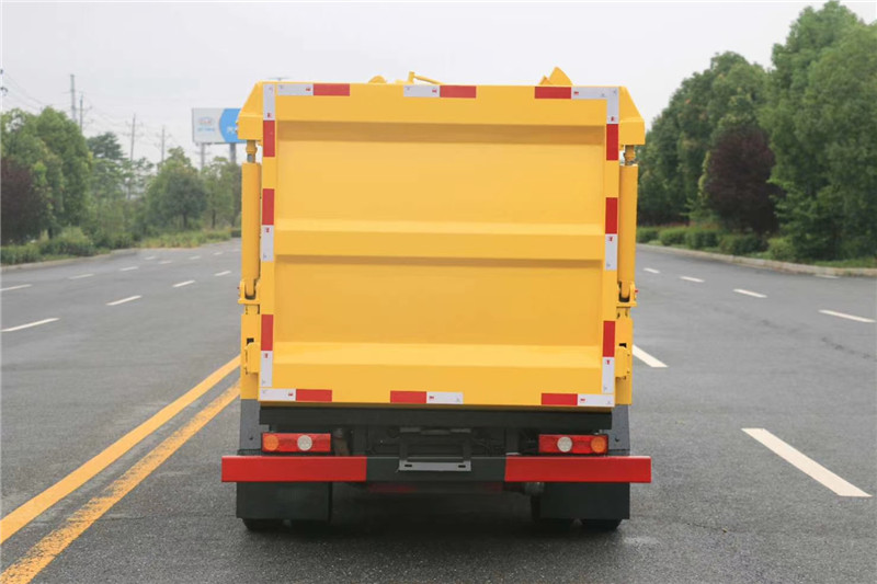 國六凱馬4方側(cè)裝壓縮垃圾車