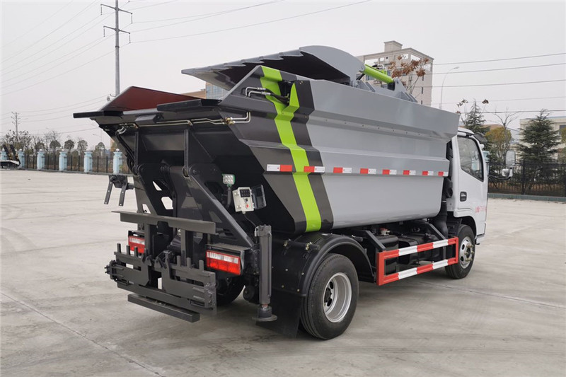 國六小多利卡7方無泄漏壓縮垃圾車