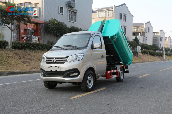 國(guó)六長(zhǎng)安汽油藍(lán)牌 2-3方 勾臂垃圾車?