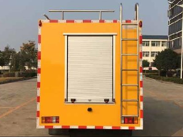 五十鈴搶險(xiǎn)救援照明車(chē)