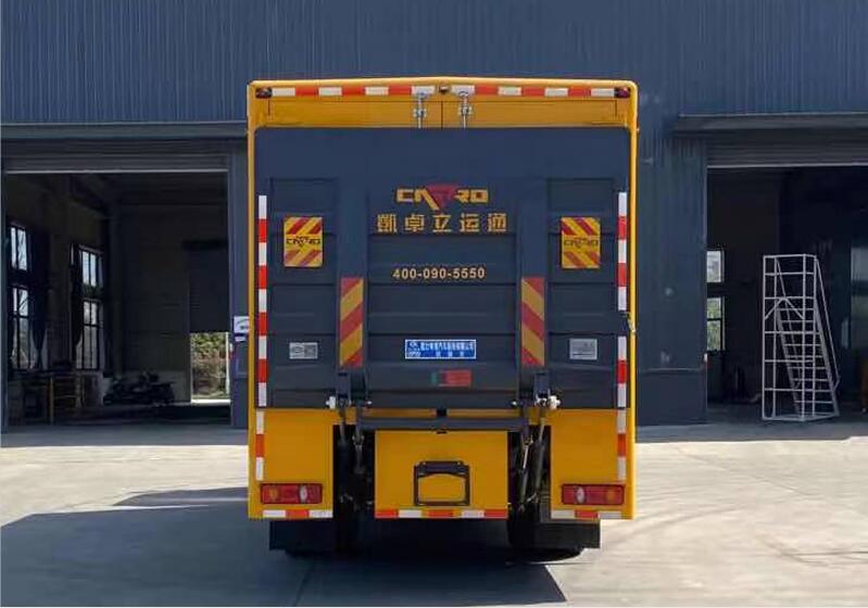 東風(fēng)天錦機(jī)器人運(yùn)輸車(chē)