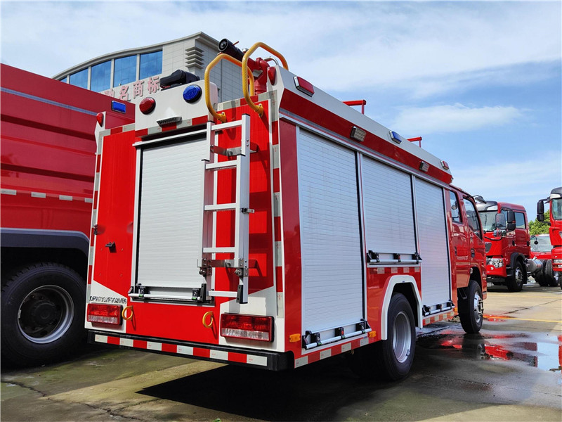 東風(fēng)2.5噸水罐消防車(chē)