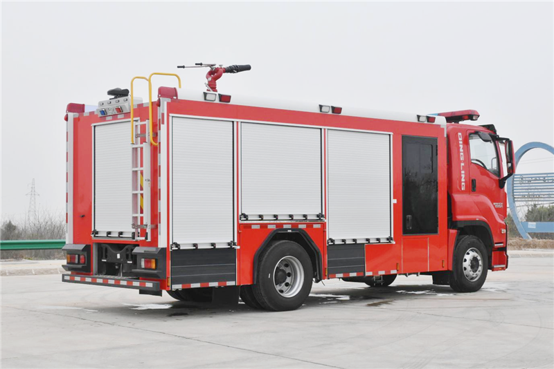 五十鈴6噸泡沫消防車（獨(dú)立乘員室）