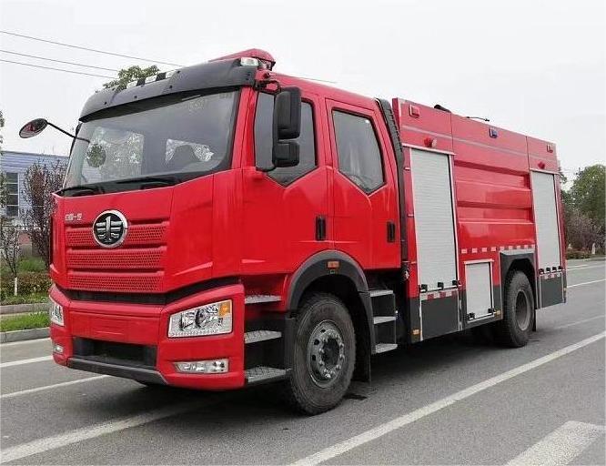 解放8噸泡沫消防車(chē)