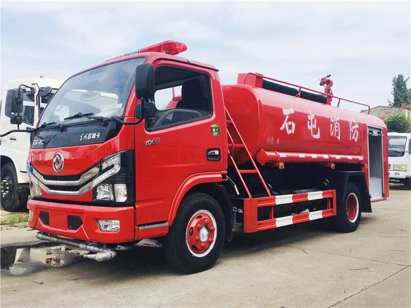 東風(fēng)4.5噸消防灑水車(chē)