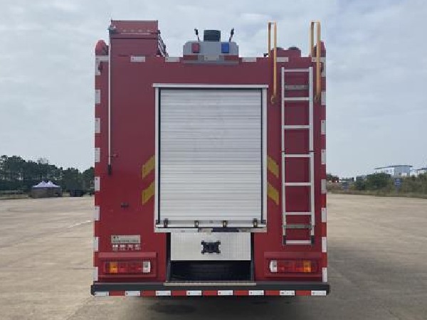 化學(xué)救援消防車