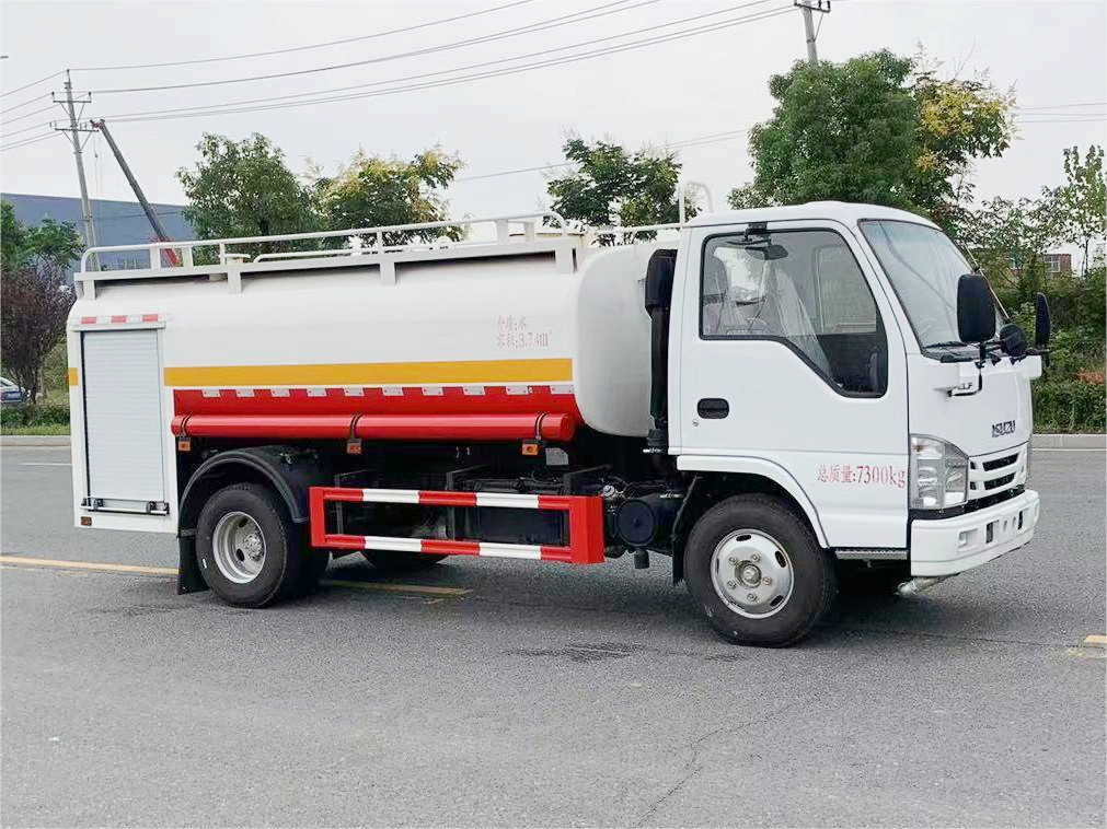五十鈴4噸消防灑水車(chē)