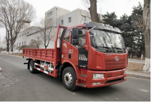 解放4*2牌載貨汽車