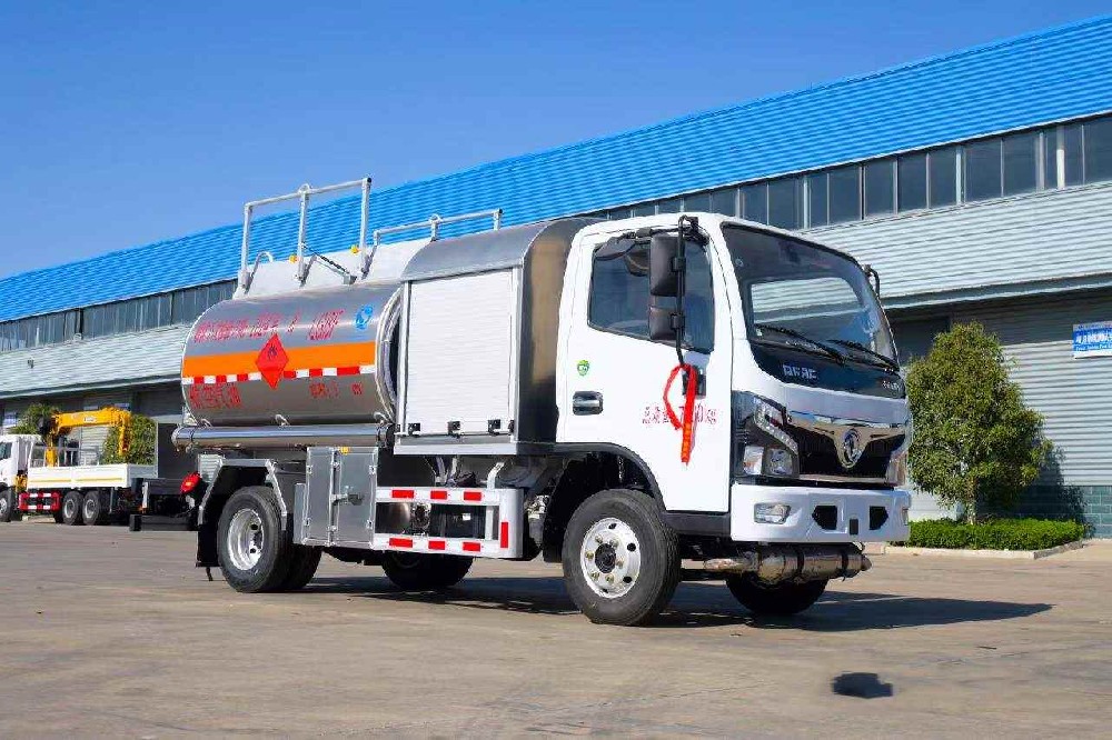 CL5121GJYL6型飛機(jī)加油車