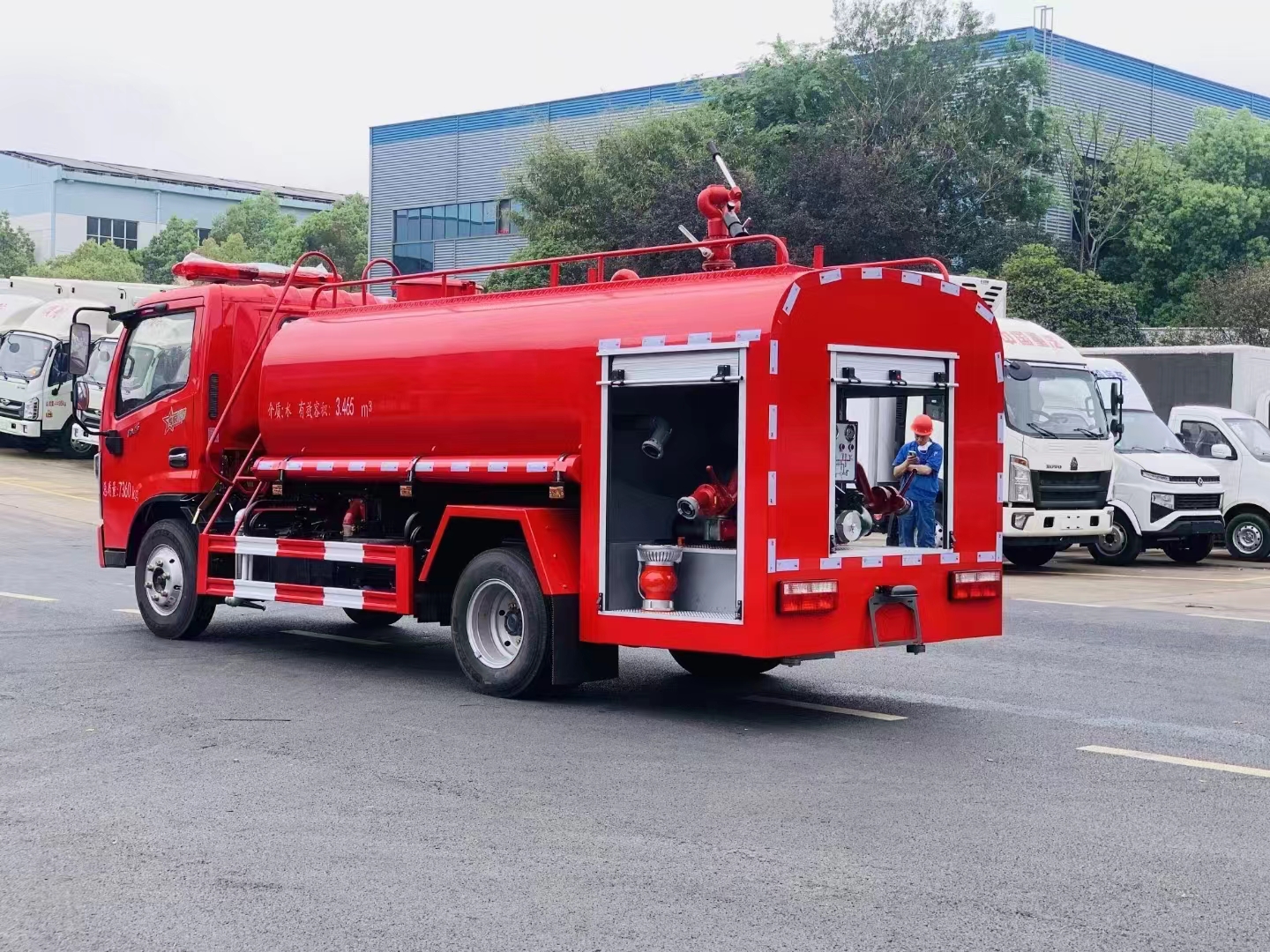 東風(fēng)4.5噸消防灑水車(chē)