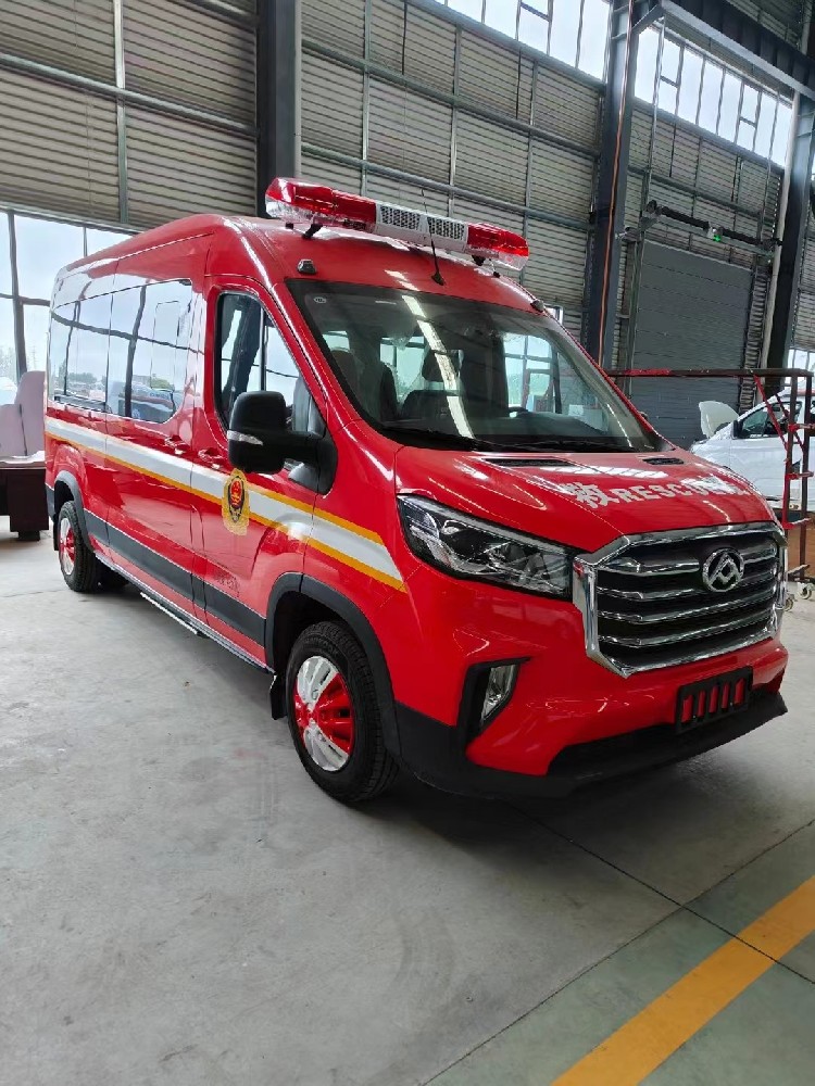 大通運(yùn)兵車14人