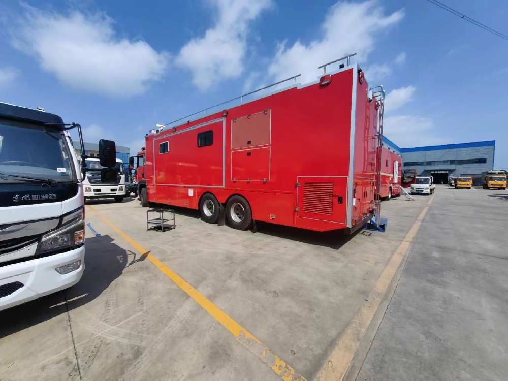 重汽2人宿營車