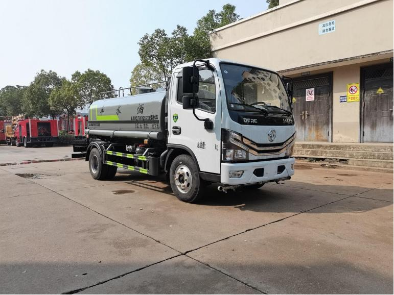 5方灑水車