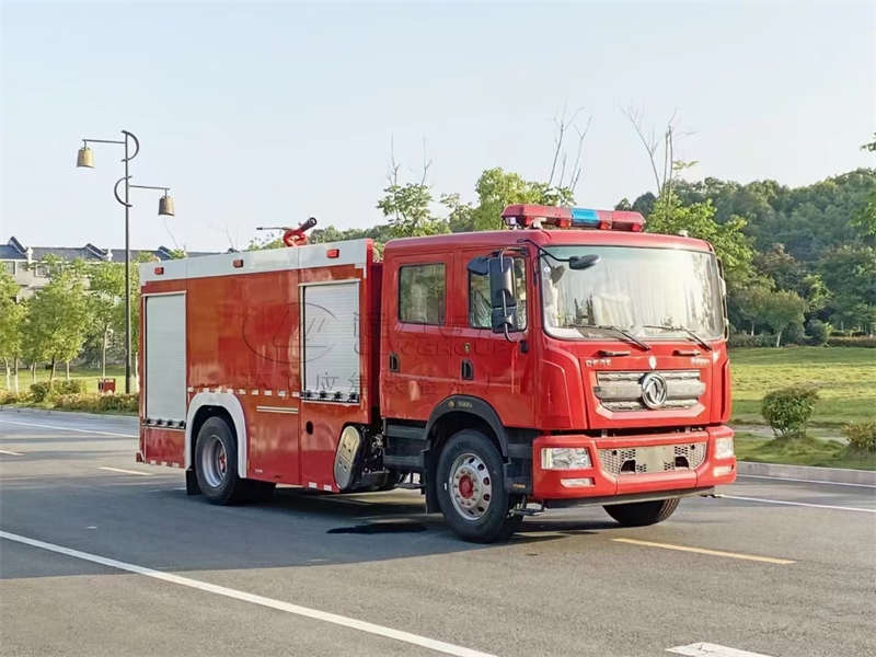 6噸泡沫消防車