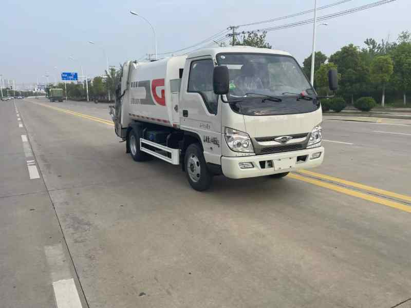 福田小卡藍(lán)牌5壓縮垃圾車