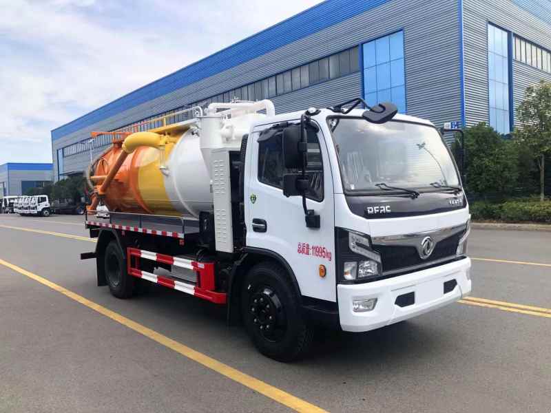 東風(fēng)首臺(tái)混合動(dòng)力吸污車上市