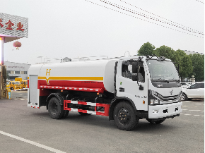 9方消防灑水車