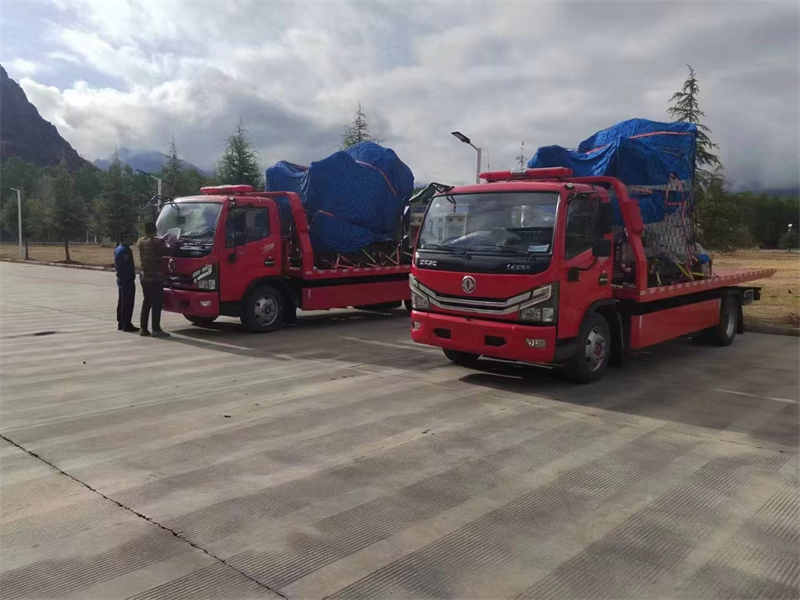 東風(fēng)機器人運輸車