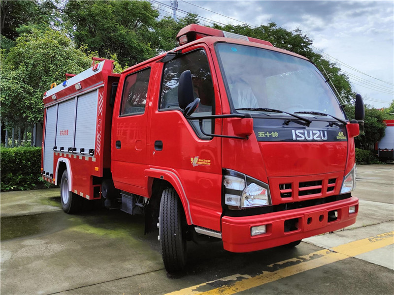 水罐消防車如何正確添加潤滑油